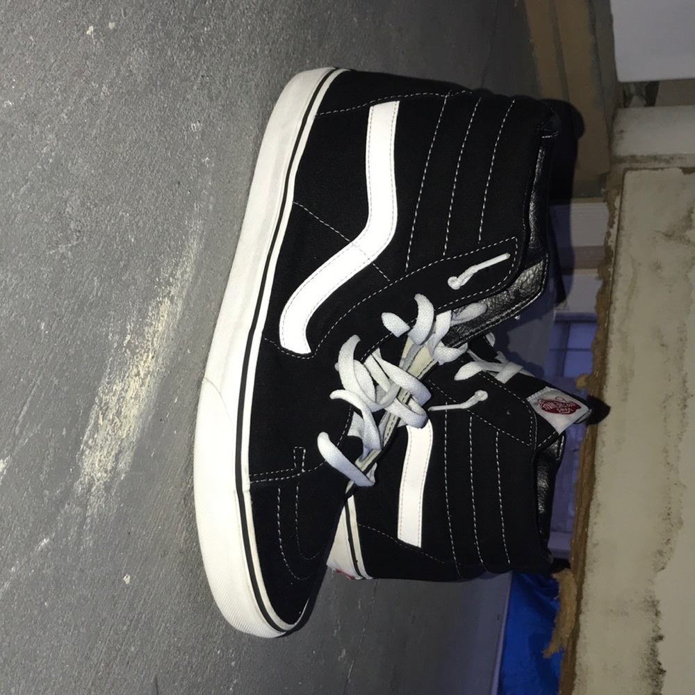 Vans Sk8 Hi Black and White